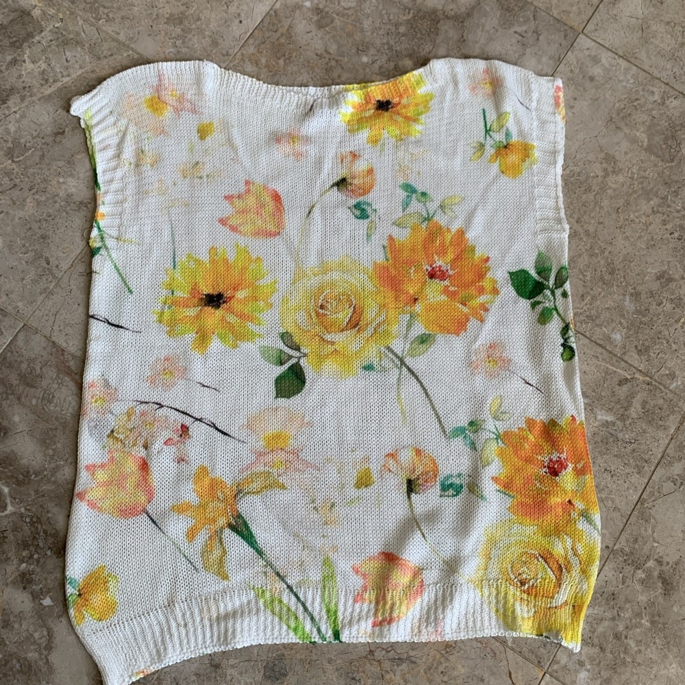 Luisa Ricci White Yellow Floral Knit Sleeveless Top Blouse Italy Size Medium